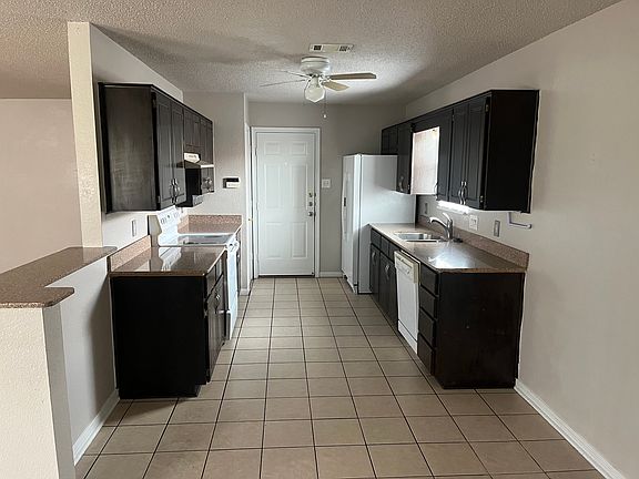 4th image of 4402 Matt Dr