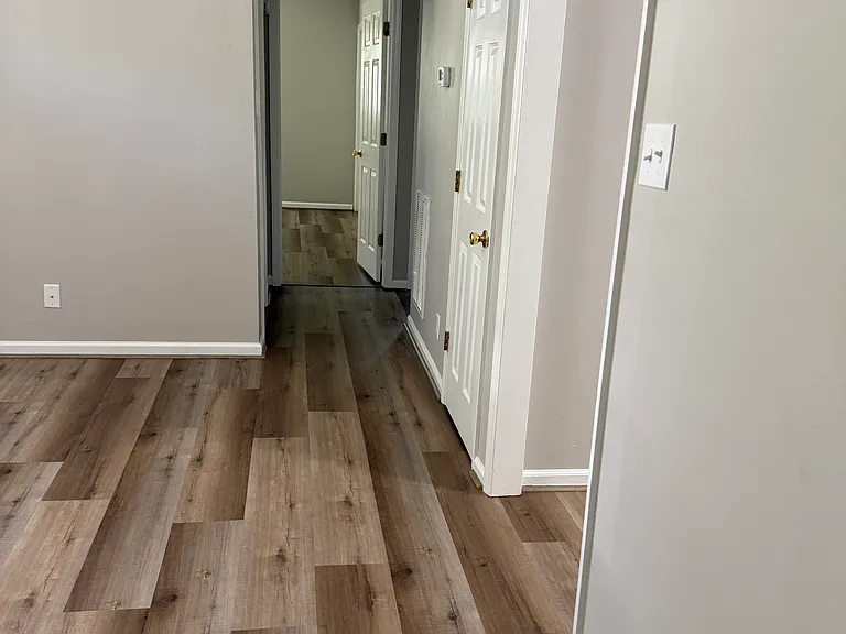 1255 Cambria St NE #A — Photo 8