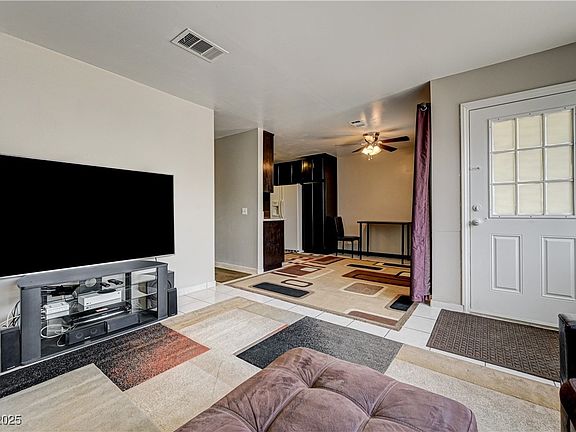 4th image of 3924 Blackford Pl
