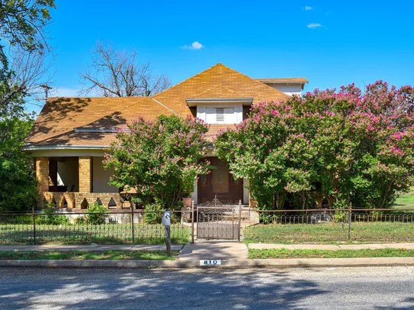 810 S Crockett Ave, Sonora, TX 76950
