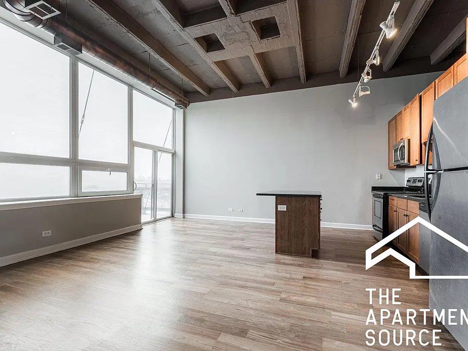 4131 W Belmont Ave