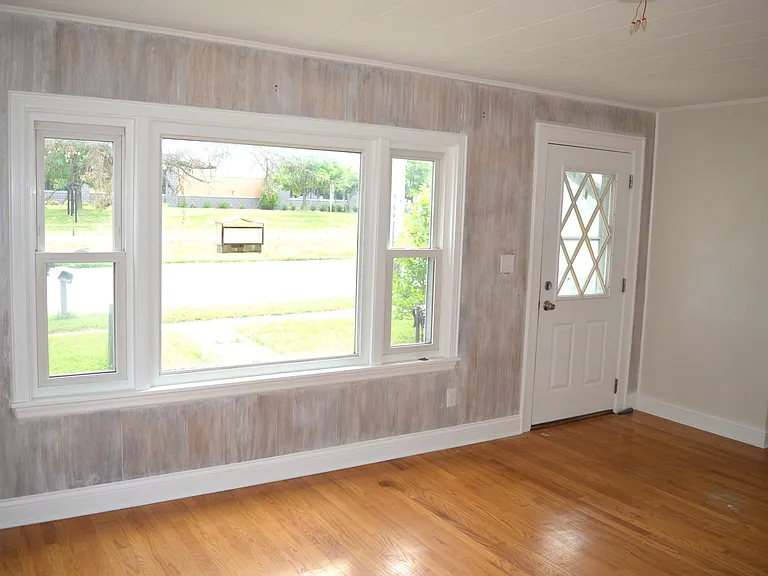 1612 Packers Ave — Photo 6