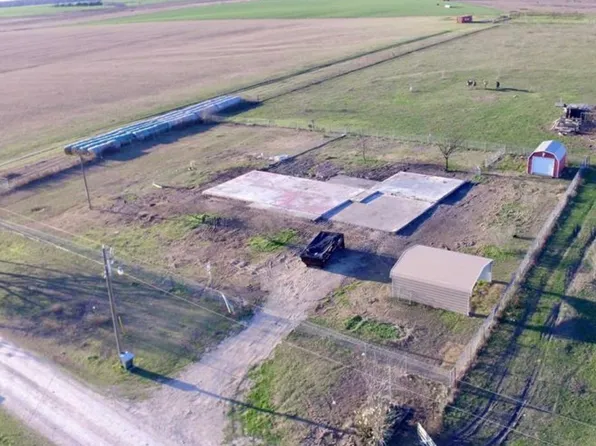 9408 NW County Road 2220, Barry, TX 75102