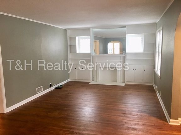 5th image of 529 E Markwood Ave