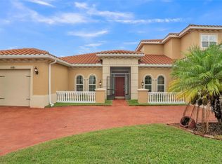 1081 Windlass Ct, Kissimmee, FL 34746