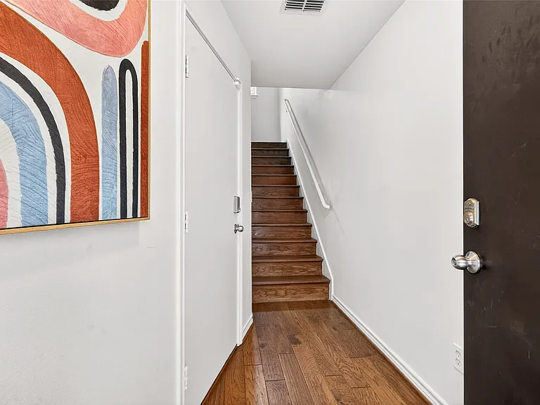 4050 McKinney Ave #12 — Photo 3