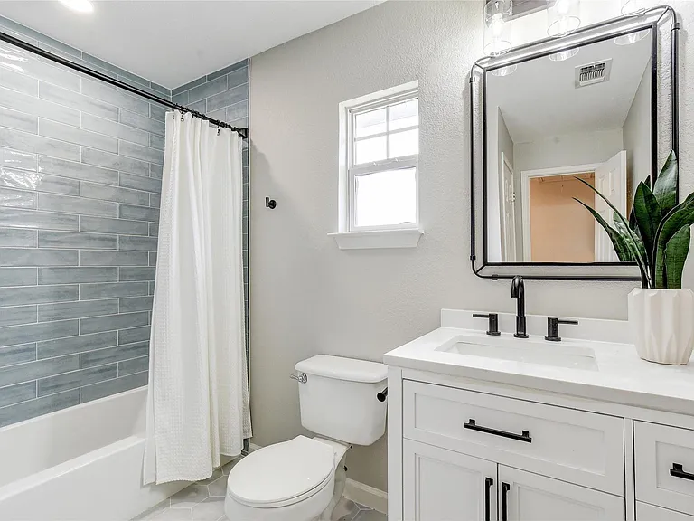 2408 W Messick Loop — Photo 24