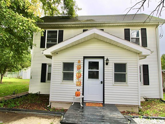 2nd image of 3631 Iowa Rd