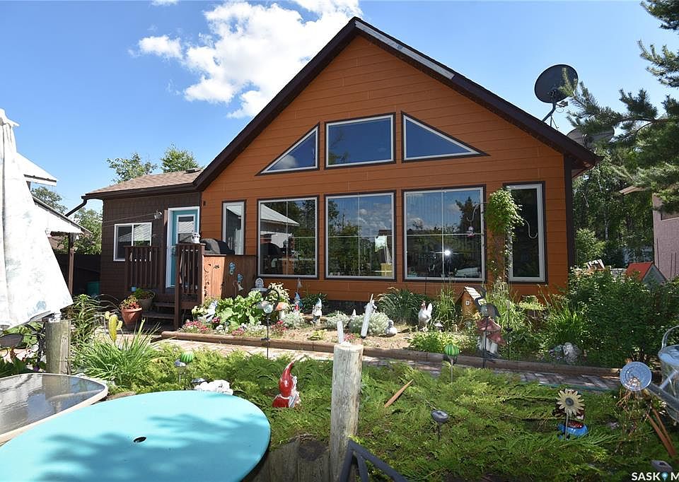 1st image of 621 Pine DRIVE