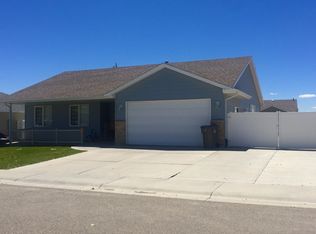 2610 Cache Valley Dr, Rock Springs, WY 82901