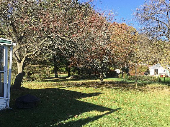 5th image of 781 Chambord Cir