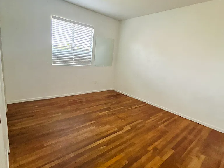 1203 Marline Ave — Photo 5