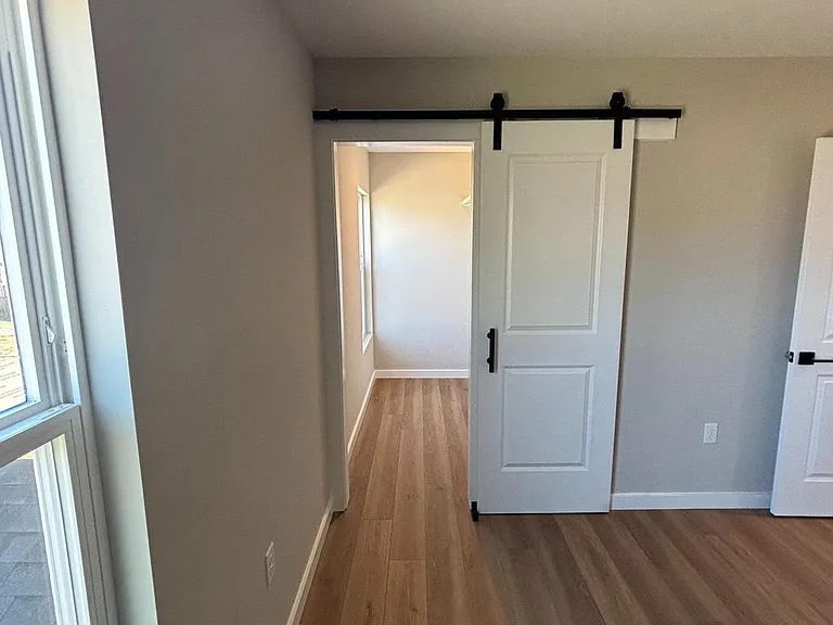 129 Evans St — Photo 29