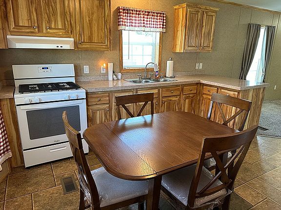 4th image of 9414 Cayuga Dr Lot 15
