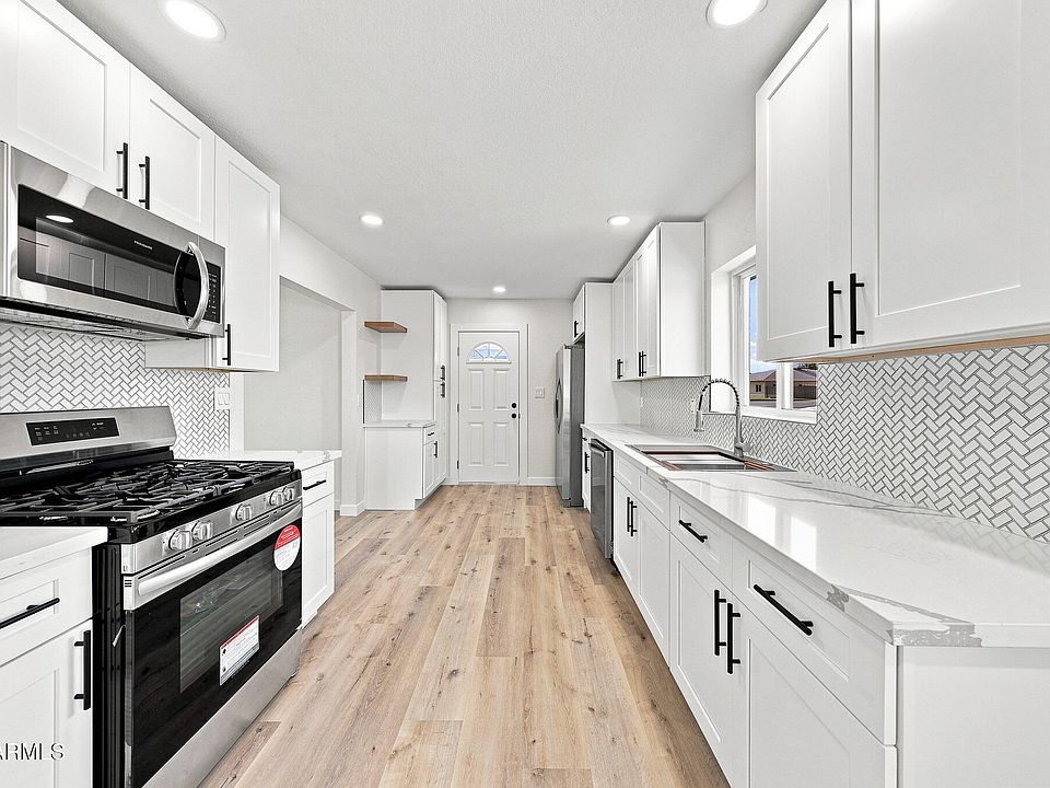 1st image of 2053 W HAZELWOOD Street