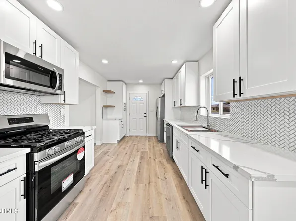 2053 W HAZELWOOD Street, Phoenix, AZ 85015