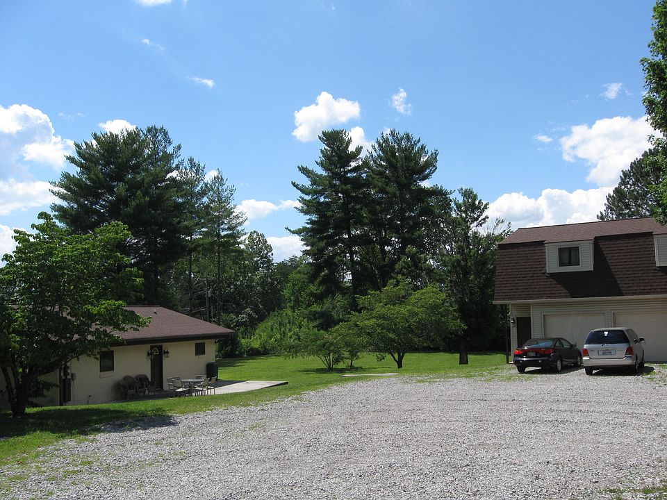2nd image of 1901 Cureton Rd #2