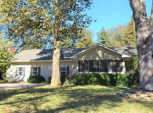 2102 W 1st St, Abilene, KS 67410