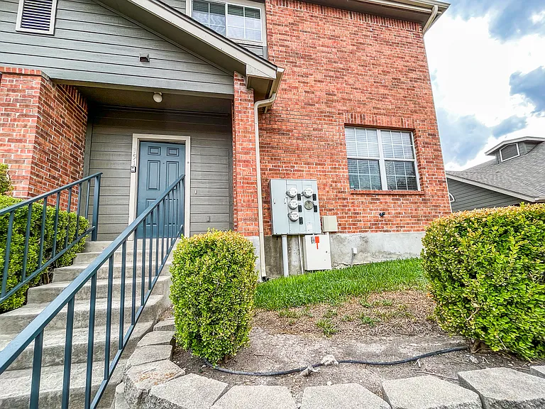151 Chapel Hill Cir — Photo 43