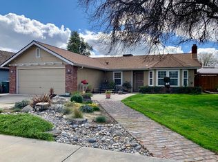 947 Elderwood Ln, Lemoore, CA 93245