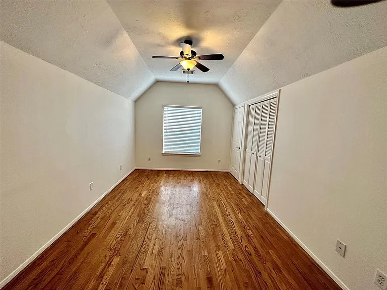 1414 Diamond Brook Dr — Photo 19