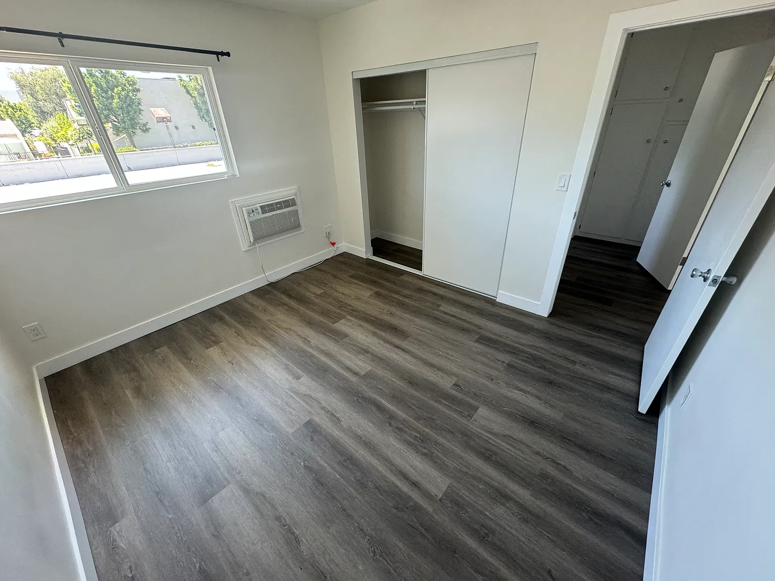 1 bed, $1,950 — Photo 4