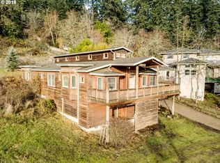 2230 Suntrek Dr, Eugene, OR 97403