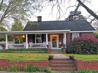 325 Cambridge Ave W, Greenwood, SC 29646