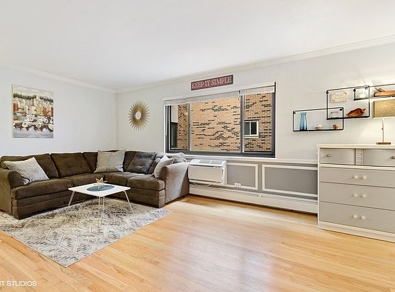 2nd image of 2336 N Commonwealth Ave APT 309