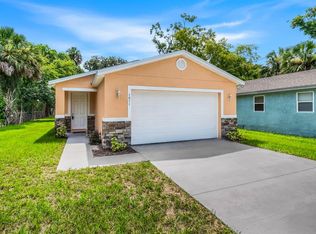 1011 Olive Ave, Sanford, FL 32771