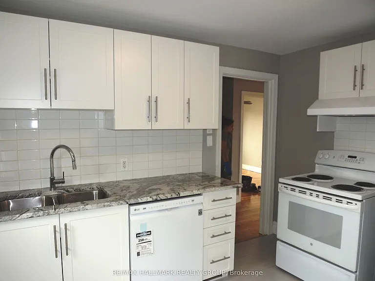 570 Gladstone Ave #3 — Photo 6