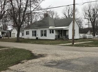 1202 Plum St, Marshall, IL 62441