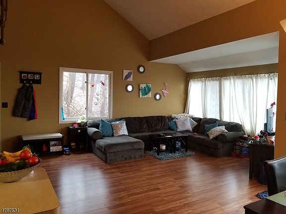 3rd image of 2 Winter Park Dr Unit 8