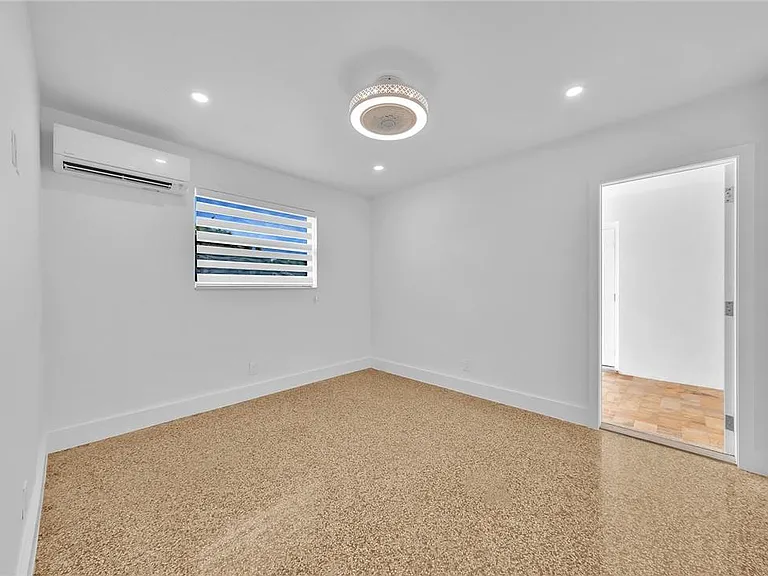 5122 NE 19th Ave #3 — Photo 13