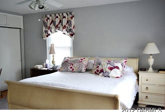 5th image of 434 Pelican Ave N