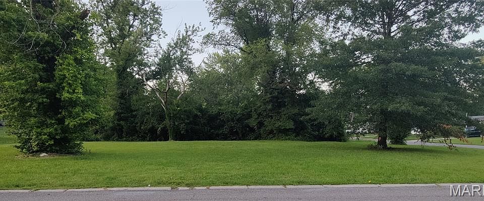 1st image of 1431 Columbus Dr