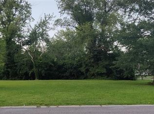 1431 Columbus Dr, Saint Louis, MO 63138