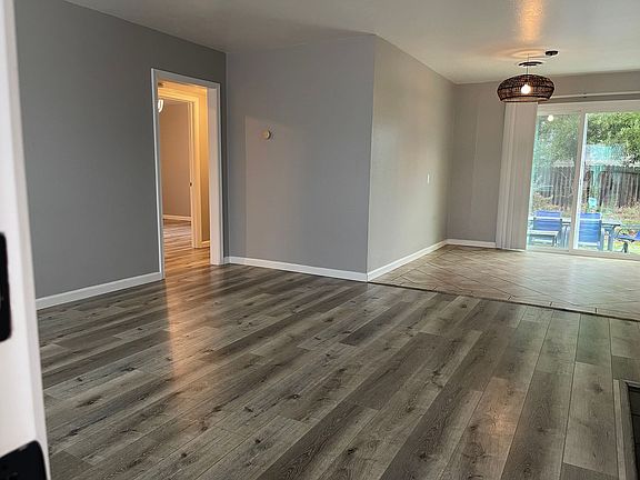 3rd image of 4321 61st St