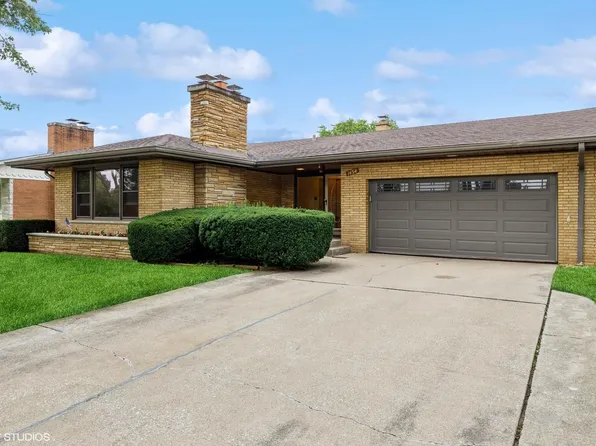 1434 Deerpath Ln, La Grange Park, IL 60526