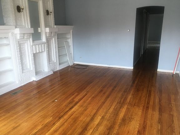 3rd image of 6322 S Mozart St