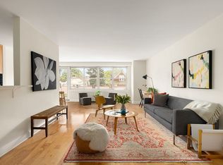 135 Ocean Pkwy APT 3R, Brooklyn, NY 11218