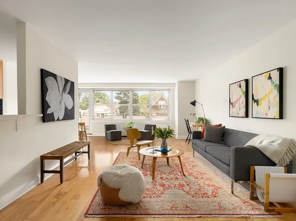 135 Ocean Pkwy APT 3R, Brooklyn, NY 11218