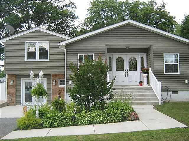 1st image of 205 Frederick Ln