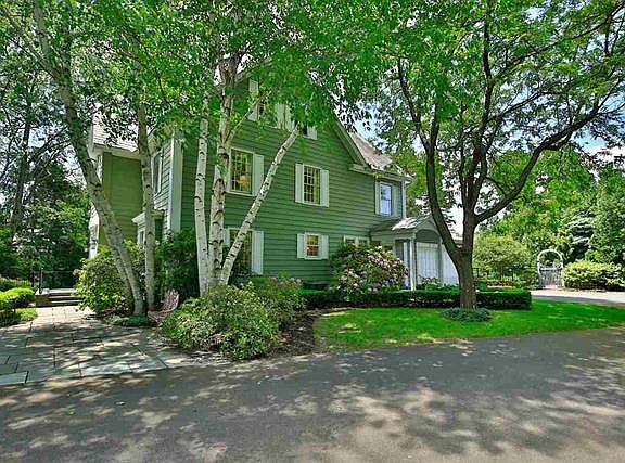 2nd image of 11 Loudon Hts N