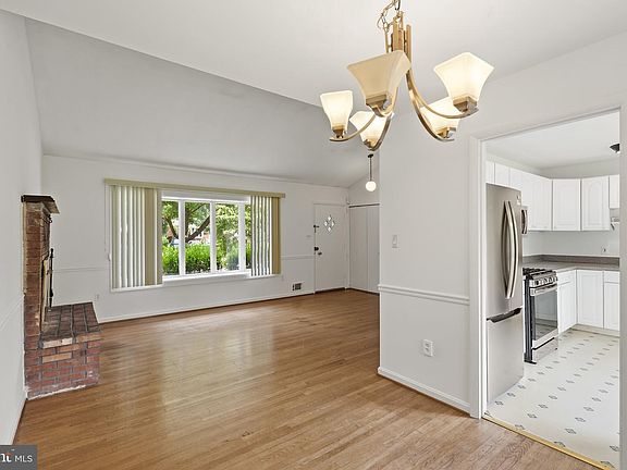 5th image of 4606 Tallahassee Ave