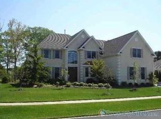 12 Pebble Beach Dr, Egg Harbor Township, NJ 08234