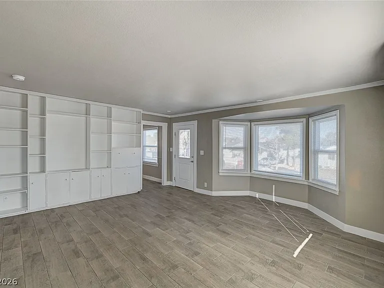 632 Avenue D — Photo 7