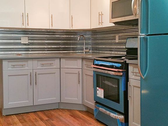 3rd image of 43 Irving Pl #2A