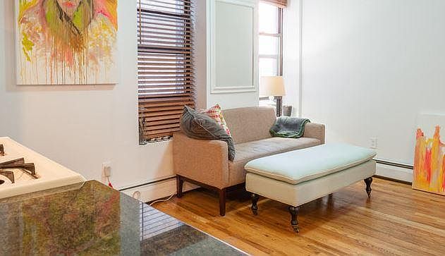2nd image of 129 Mulberry St APT 4A