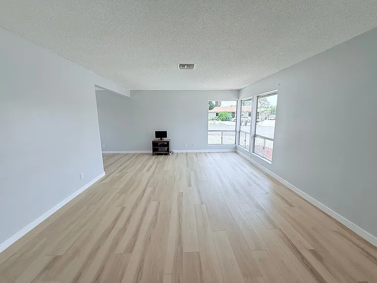 41096 Beachwood Ave — Photo 11